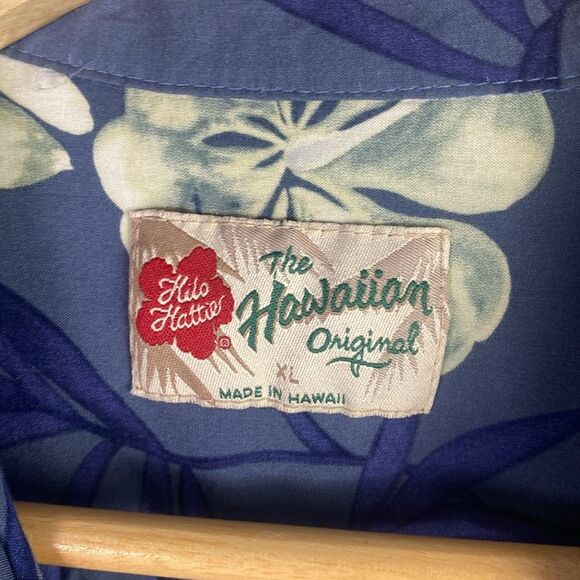 Hilo Hattie The Hawaiian Shirt Classic Button Down Blue Size XL E - Picture 4 of 7